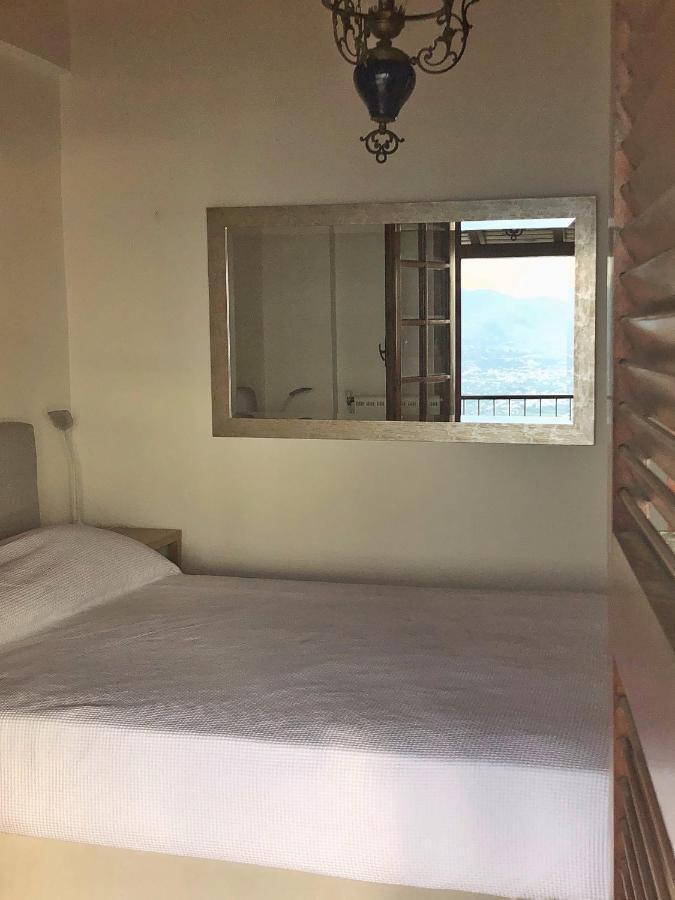 Gaia Guest House Kalamata Eksteriør billede
